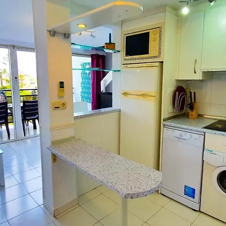 Skol 416. Cozy Two Bedroom Duplex With Sea Views.