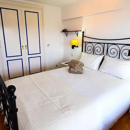 Skol 416. Cozy Two Bedroom Duplex With Sea Views. *